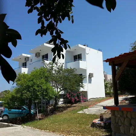 Hotel Saint George Ecotel Kalavarda